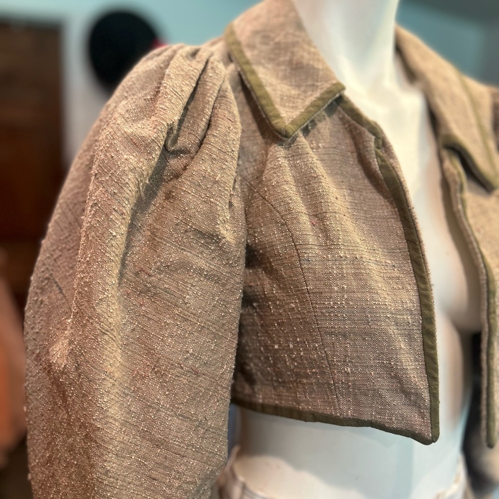Shakespearean Shrug Set - Picture 4 of 16